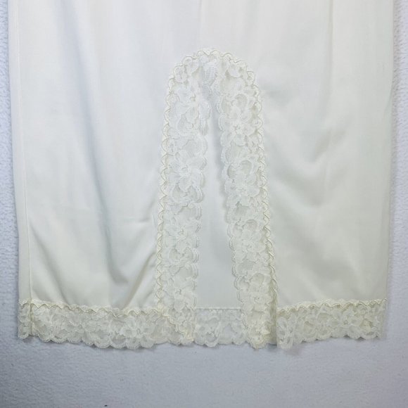 VTG Opalaire USA Long Half Slip Sz M Maxi Ivory Lace Trim Hem Slit Anti Static - Picture 4 of 10